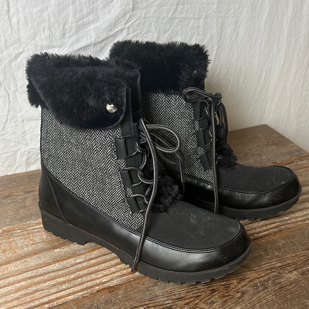 JBU Black and Gray Winter Boots